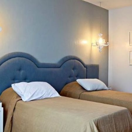 King'S Royale Hotel And Resort Bacolor Exteriör bild