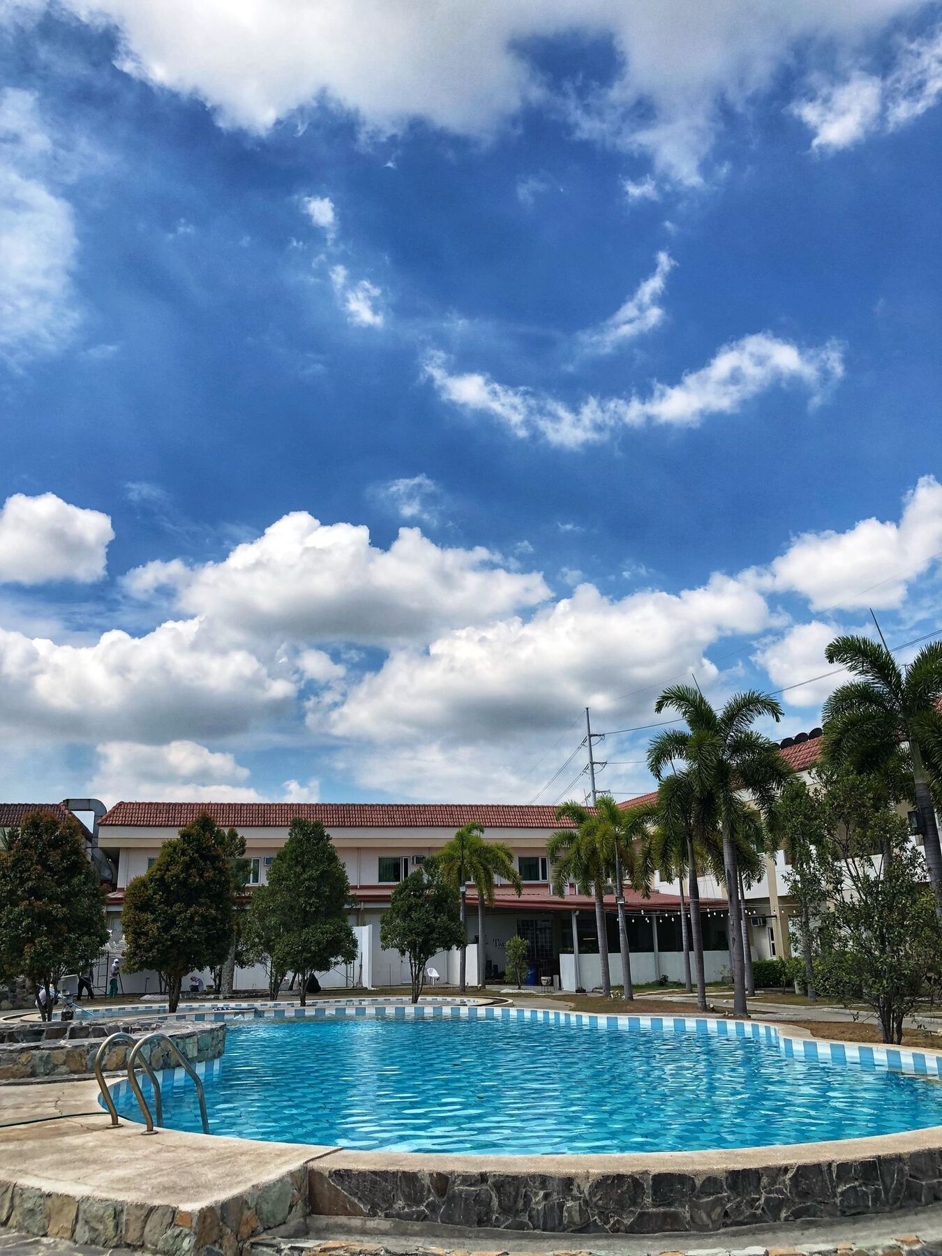 King'S Royale Hotel And Resort Bacolor Exteriör bild